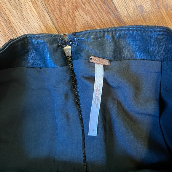 Free People Vegan Leather Dark Green Mini Skirt, Size 4 - Picture 3 of 5